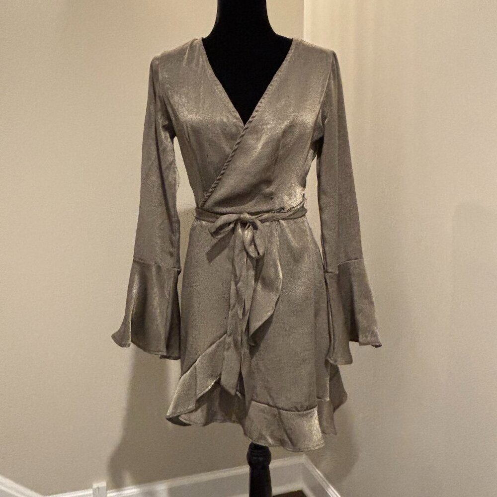 MOD | Green Bell Sleeve Mini Dress | Size Small